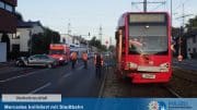 Köln-Weiden - Aachener Straße/AmR Rapohl - Verkehrsunfall - Mercedes - Straßenbahn