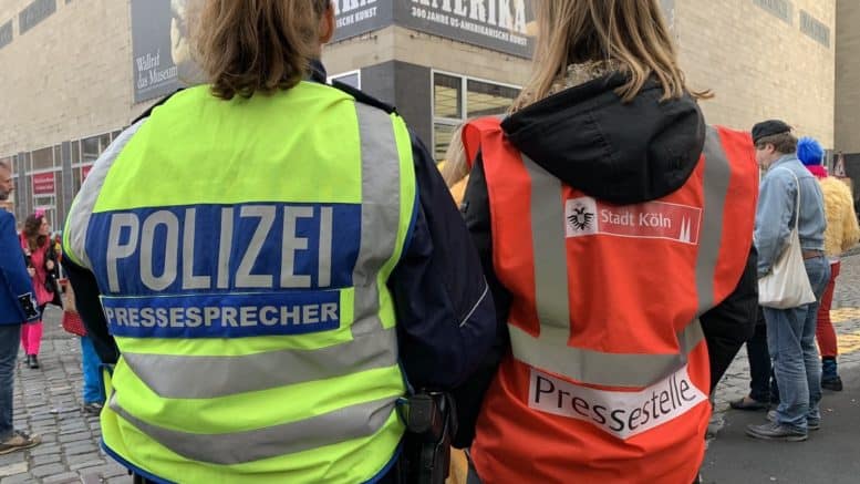 Polizei Köln Pressesprecher - Stadt Köln Pressestelle - Karneval 2018 - Rheingarten - Köln-Altstadt