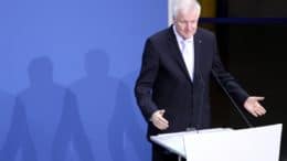 Horst Seehofer - Bundesinnenminster - CDU - Pressekonferenz