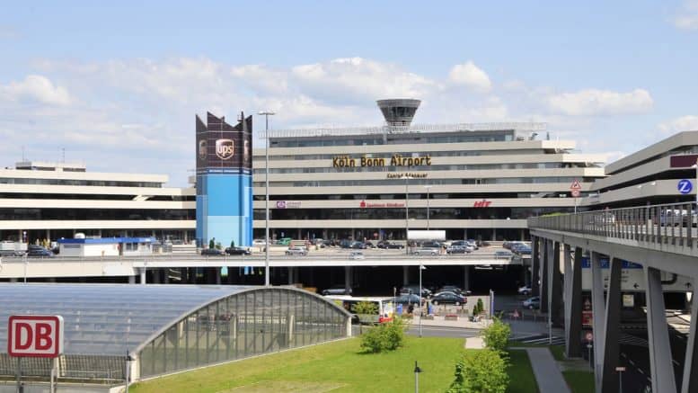 Köln Bonn Airport - Konrad Adenauer - Flughafen - Empfangsgebäude - Köln-Porz