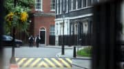 10 Downing Street - Haus des Premierministers - London - Westminster - Großbritannien - Bäume - Straße - England