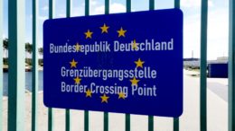 Bundesrepublik Deutschland - Grenzübergangsstelle - Border Crossing Point - Schild - Zaun - Tor - Deutsche Grenze