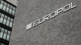 Europol - Europäisches Polizeiamt - Polizeibehörde - Europäische Union - Gebäude - Aufschrift - Den Haag - Niederlande