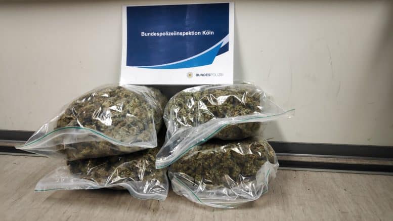 Marihuana - Drogen - Rauschmittel - Tüten - Vier Kilogramm - Bundespolizei - Köln Hauptbahnhof