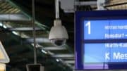 Überwachungskamera - Kamera - Deutsche Bahn - Anzeigetafel - Bahnsteig 1 - Bonn-Hauptbahnhof