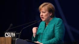 Angela Merkel - Politikerin - CSU - Mikrophone - Rede - CSU-Parteitag - 15.12.2017