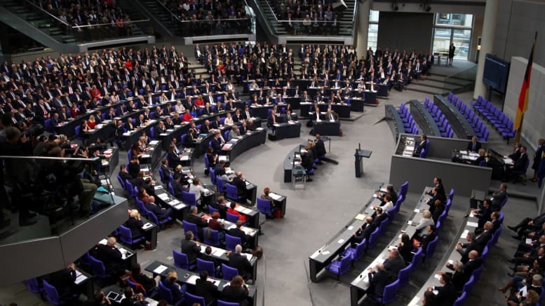 Bundestag - Sitzung - Saal - Sitze - Personen - Stühle - Versammlung