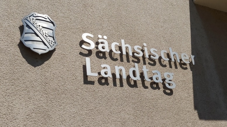 Sächsischer Landtag - Landesparlament - Gebäude - Schriftzug - Bernhard-von-Lindenau-Platz - Dresden