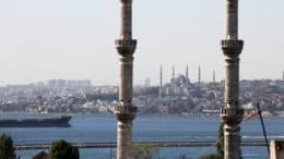 Istanbul - Stadt - Aussicht - Schiff - Meer - Türme - Türkei