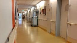 Krankenhaus - Flur - Bilder - Zimmer - Patientenzimmer - Dienstzimmer