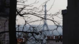 Eiffelturm - Gebäude - Bäume - Paris - Frankreich