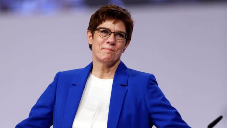 Politikerin - Kramp-Karrenbauer Annegret - Verteidigungsministerin - CDU - CDU-Chefin