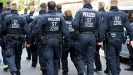 Polizei - Staatsschutz - Straße - Einsatz