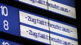 Zugausfälle - Bahn - Zug - Anzeige - Anzeigetafel - Bahn - Deutsche Bahn - Ausfall - DB