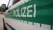 Polizei - Einsatzstreife - Polizeiwagen - Auto - Einsatzfahrzeug - Streife - Straße - Personen