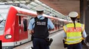 Polizei - Videoüberwachung - Polizisten - Bahnsteig - Deutsche Bahn - S-Bahn - Köln Hauptbahnhof