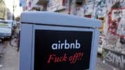 Anti-Airbnb-Sticker - Fuck off - Straße - Öffentlichkeit - Parkautomat