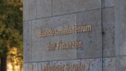 Bundesministerium der Finanzen - BMF - Bundesbehörde - Schild - Gebäude - Berlin