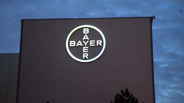 Bayer - Chemische- und Pharmazeutische Industrie - Logo