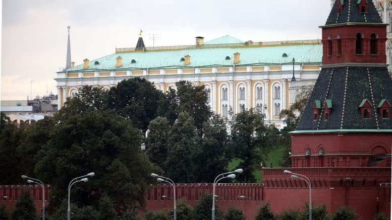 Moskauer Kreml - Kremlmauer - Burg - Türme - Russland