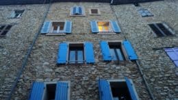 Haus - Fassade - Fenster - Türen - Südfrankreich
