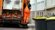 Zoeller - Müllfahrzeug - Abfall-Logistik - Straße - Mann - Gelbe Tonne - Schwarze Tonne
