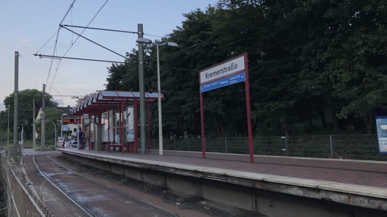 Kremerstraße - Haltestelle - Straßenbahn - DVG - Duisburger Verkehrsgesellschaft - Duisburg-Dellviertel