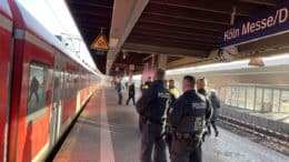 Schwerpunktkontrolle - Polizei - Bundespolizei - Maskenpflicht - November 2020 - Bahnhof - Köln Messe/Deutz