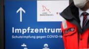 Impfzentrum - Schutzimpfung gegen COVID-19 - Coronavirus - Die Johanniter - Mitarbeiter - Brandenburg