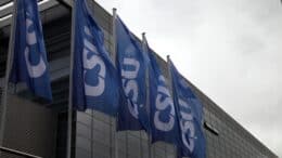 CSU - Christlich Soziale Union - Partei - Flaggen - Hissend - Gebäude
