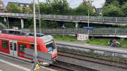 Deutsche Bahn - Haltestelle - S-Bahn - Köln-Blumenberg