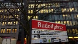 Rudolfplatz - KVB-Haltestelle - Straßenbahnschild - Köln-Altstadt